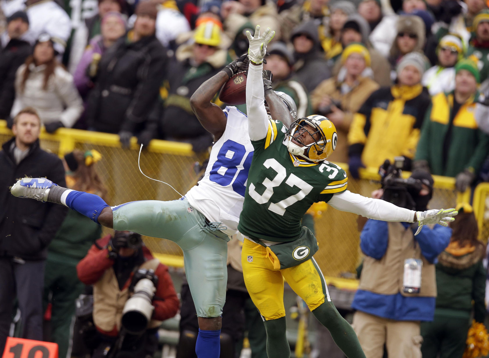 Dez Bryant's non-catch that was totally a catch